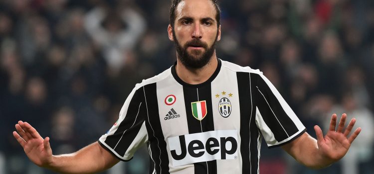 Higuaín se tatuó una frase del "Che" Guevara