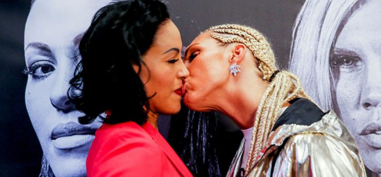 Boxeadora sorprende con un beso a su rival