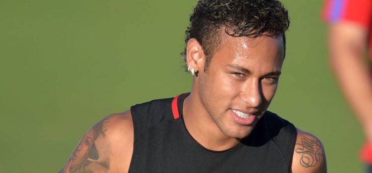 Neymar ganará 3 millones de euros más si obtiene el Balón de Oro