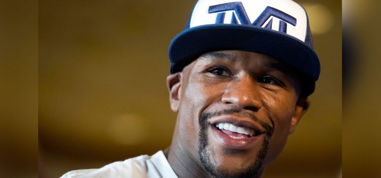 Con fotos subidas de tono, Floyd Mayweather presume junto a tres mujeres