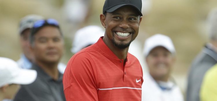 Tiger Woods regresa al golf, nueve meses después