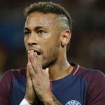 Neymar regresa a Francia tras superar problema familiar