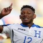 Aficionados llaman «agrandado» a Quioto por lucir su nuevo auto en redes