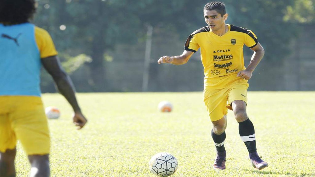 Claros firmó dos años con Real España Sporthiva Online