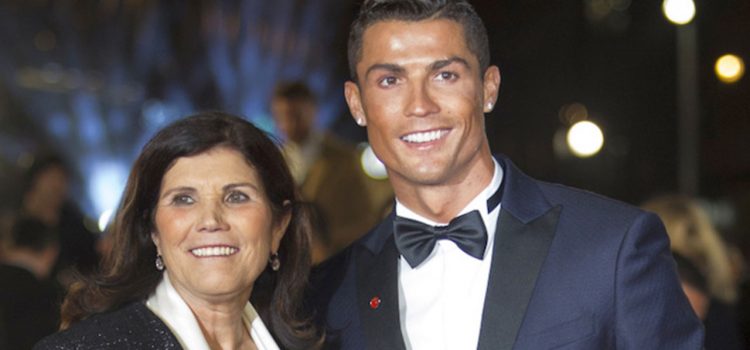 Mamá de Cristiano publica foto de los mellizos