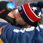 Un beso reivindicando la homosexualidad causa sensación en Pyeongchang