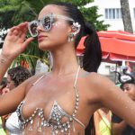 El sensual disfraz de la novia de Neymar para el Carnaval de Brasil