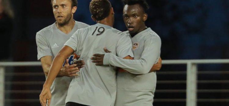 Alberth Elis anota en pretemporada de Houston Dynamo
