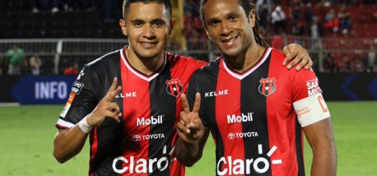 Técnico Alajuelense: "McDonald y Roger Rojas son la dupla más letal del fútbol centroamericano"