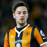 El tremendo cabezazo que retira del fútbol a Ryan Mason