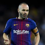 Iniesta duda de seguir en Barcelona