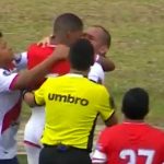 El «beso» entre dos futbolistas peruanos que se volvió viral: VÍDEO