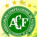 Ex jugador de Chapecoense se desvanece en la cancha y muere minutos después