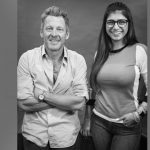 Lance Armstrong entrevista a actriz de cine adulto