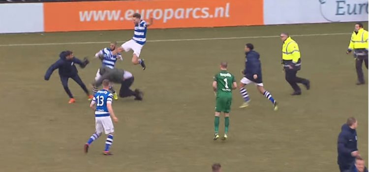 VIDEO: ¡Fanáticos contra jugadores! Batalla campal en Holanda
