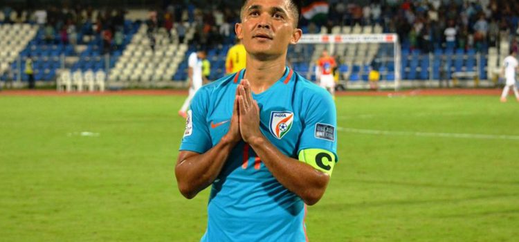 Anota penal a lo "Panenka" y le pide perdón al portero