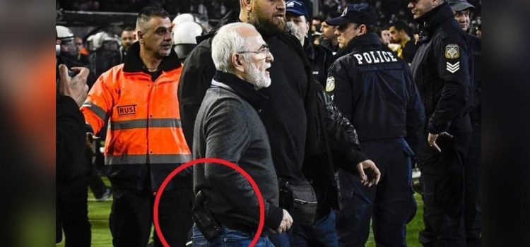 Presidente del PAOK amenaza al árbitro con una pistola