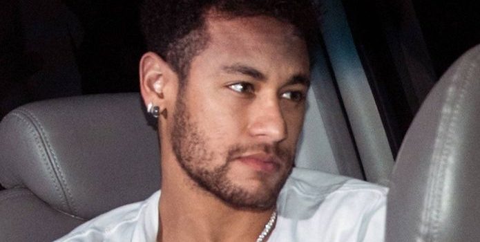 Neymar operado en Brasil exitosamente