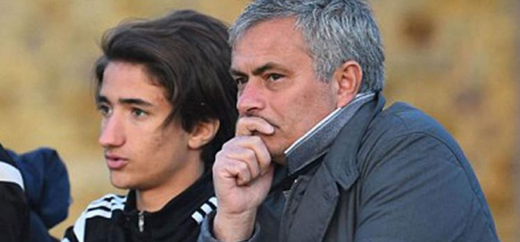 Mourinho incorpora a su hijo al cuerpo técnico del Manchester United