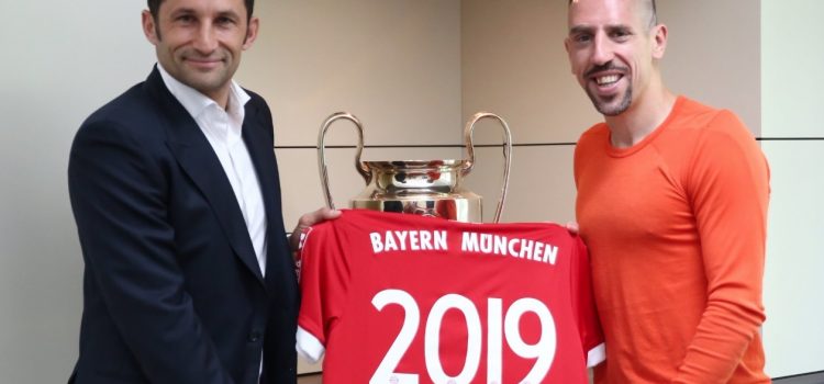Franck Ribery renovó un año más con el Bayern Munich