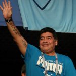 FIFA quita cargo de embajador a Maradona