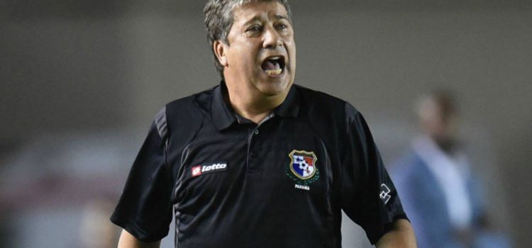 "Bolillo" Gómez renuncia como técnico de Panamá