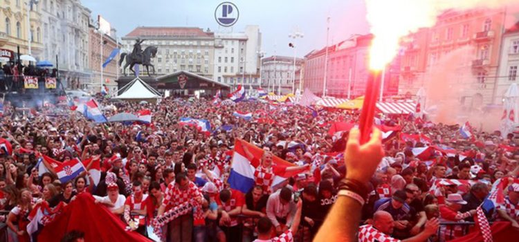 Locura en Zagreb tras pase de Croacia a la final
