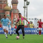 El «mundial» de leyendas del fútbol en la Plaza Roja de Moscú (VÍDEO)