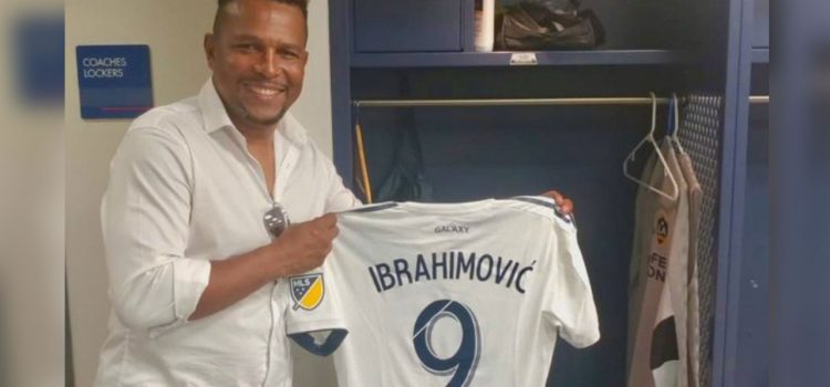 El detalle de Ibrahimovic con Carlos Pavón