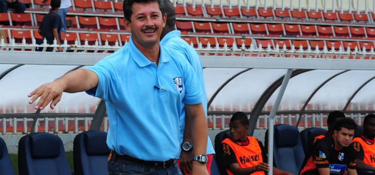 Mauro Reyes: "Perdimos con el colero, pero si le ganamos al líder sería maravilloso"