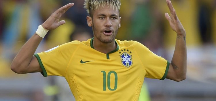 Mira la extravagante indumentaria de Neymar en la concentración de Brasil