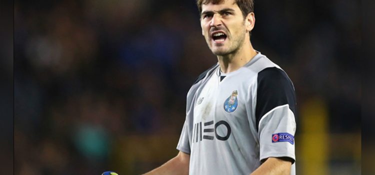 Iker Casillas se luce y ataja penal al Lokomotiv