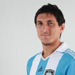 El argentino Nicolás Burdisso se retira del fútbol profesional