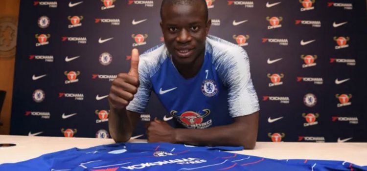 El francés N'Golo Kanté renueva con el Chelsea hasta 2023