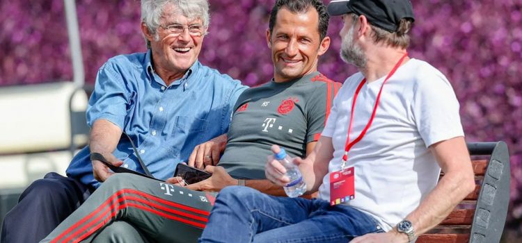 Bora Milutinovic visita al Bayern Munich en Doha