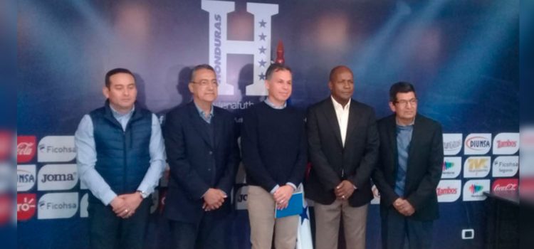 Gilberto Yearwood nuevo miembro de la Escuela Nacional de Entrenadores