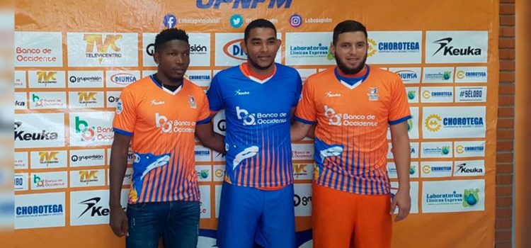 Lobos de la UPNFM presenta a sus tres refuerzos