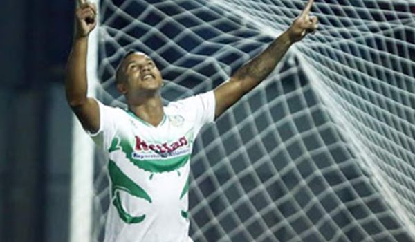 Óscar Salas es líder de goleo del Clausura