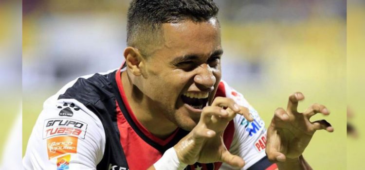 Roger Rojas quedará en la historia de la Liga Deportiva Alajuelense