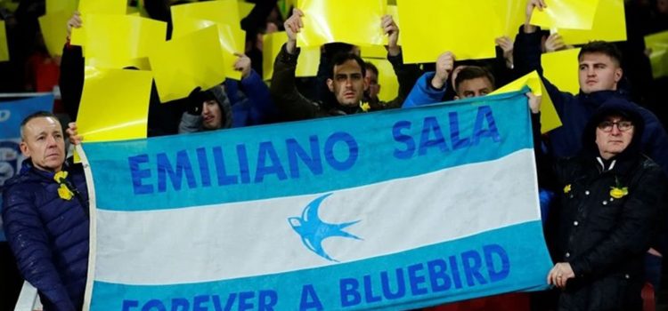 El sentido homenaje de Arsenal y Cardiff a Emiliano Sala