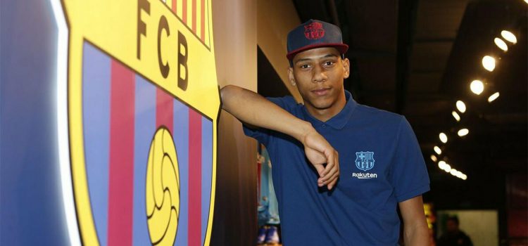 Oficial: Todibo es jugador del Barcelona