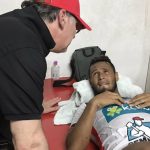 Alex López marca gol con Alajuelense, pero se lesiona