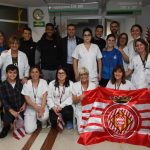 El Girona y Anthony Lozano visitan a niños hospitalizados