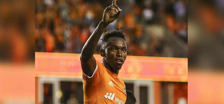 Alberth Elis anota en partido amistoso del Houston Dynamo