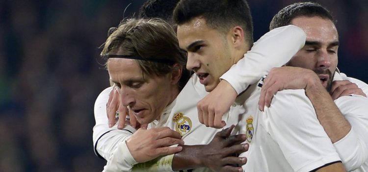 Real Madrid suma tres puntos de oro ante Betis