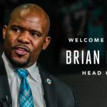 OFICIAL: El hondureño Brian Flores nombrado entrenador de los Miami Dolphins de la NFL