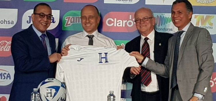 Fabián Coito: "Dirigir a Honduras es un gran privilegio"