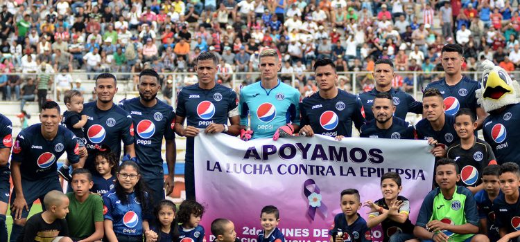 El presidente de Concacaf saluda al campeón Motagua