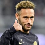 Neymar, fuera del Top 10 de jugadores brasileños después de Pelé