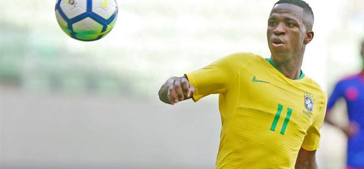 Brasil convoca a Vinícius por primera vez